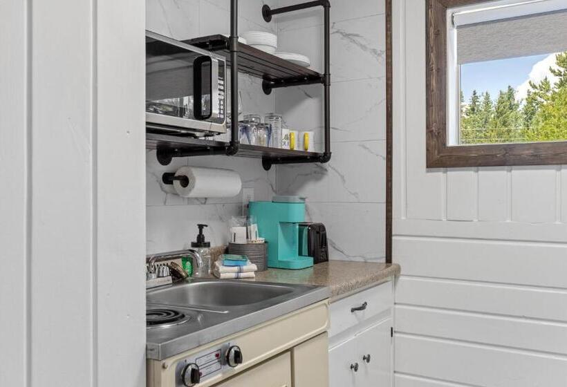 Motelli Lazy Duck Inn