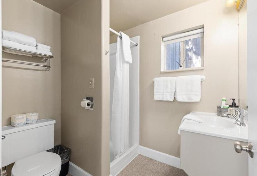 Motelli Lazy Duck Inn