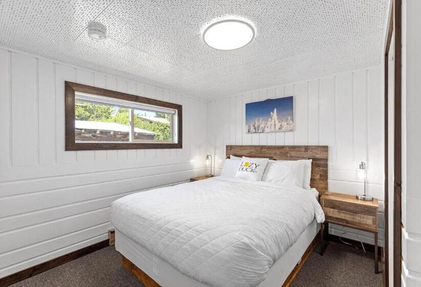 Motelli Lazy Duck Inn