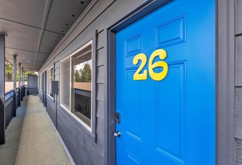 Motelli Lazy Duck Inn