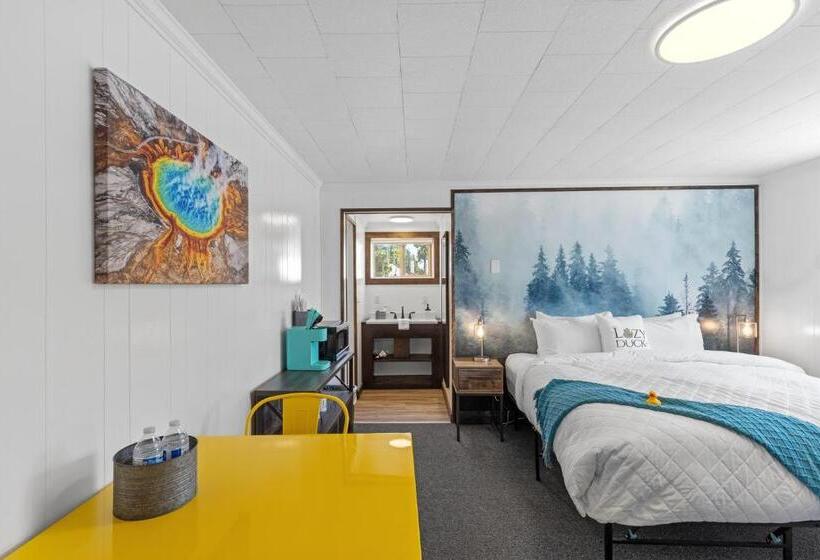 Motelli Lazy Duck Inn