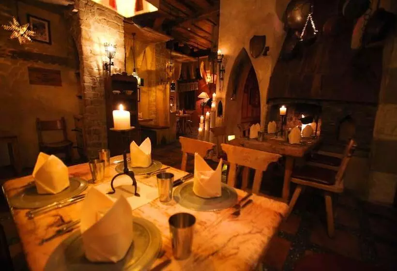 4 Sterne Burghotel Castillo Alcazar, Europa Park Freizeitpark & Erlebnis Resort