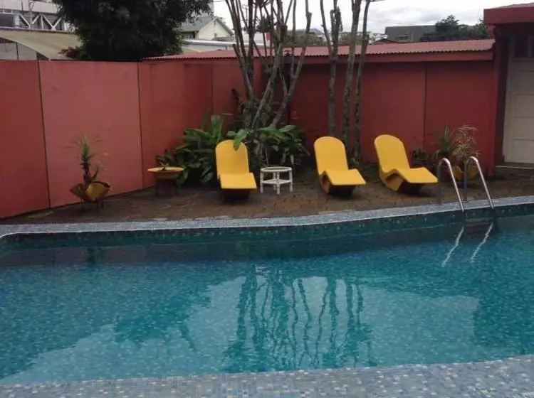 Aparthotel Los Yoses Suites