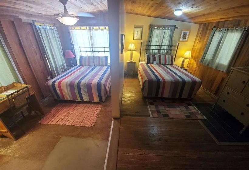 Отель 29 Palms Inn