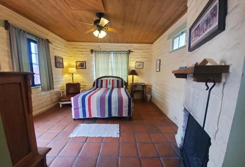 Отель 29 Palms Inn