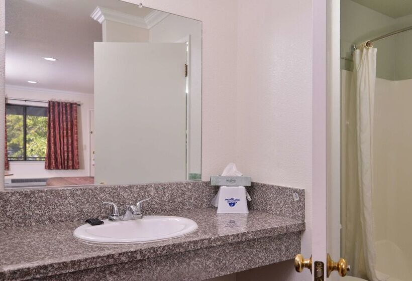 호텔 Americas Best Value Inn And Suites Clearlake
