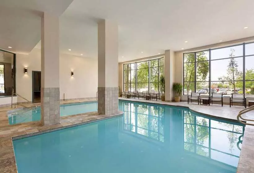 酒店 Embassy Suites By Hilton Phoenix Downtown North
