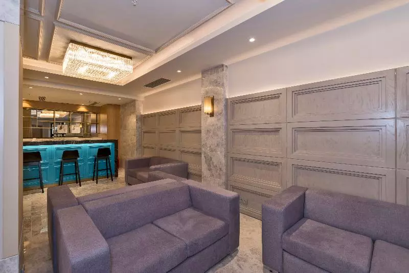 Golden Royal Hotel & Spa