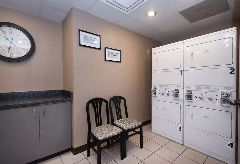 هتل Guest Inn & Suites  Midtown Medical Center