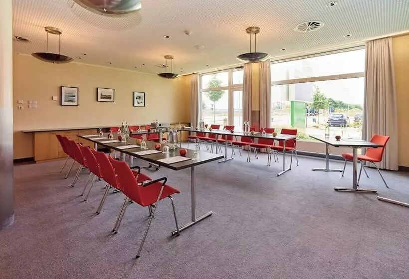 호텔 Holiday Inn Berlin Airport Conference Centre, An Ihg