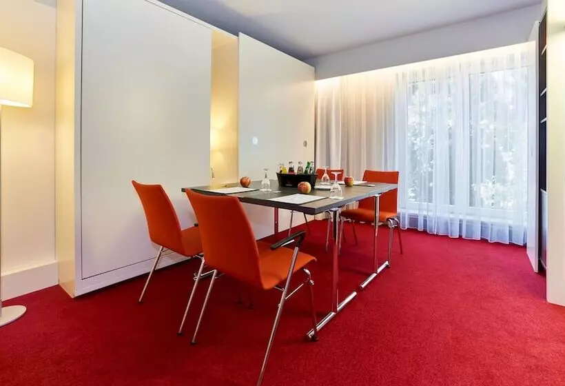 호텔 Holiday Inn Berlin Airport Conference Centre, An Ihg