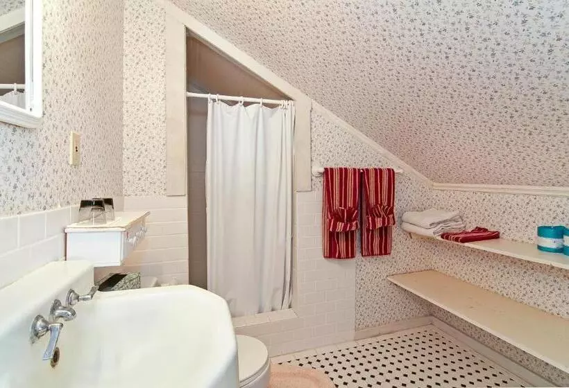 酒店 Manoa Valley Inn