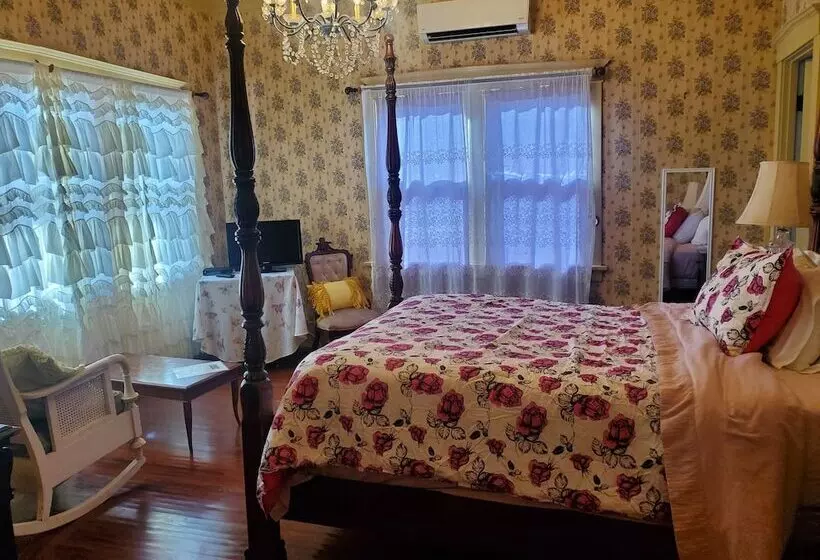 ホテル Manoa Valley Inn