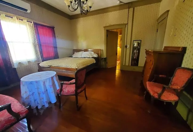 ホテル Manoa Valley Inn