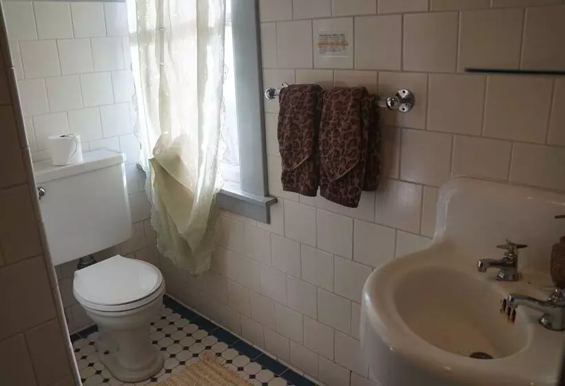 ホテル Manoa Valley Inn