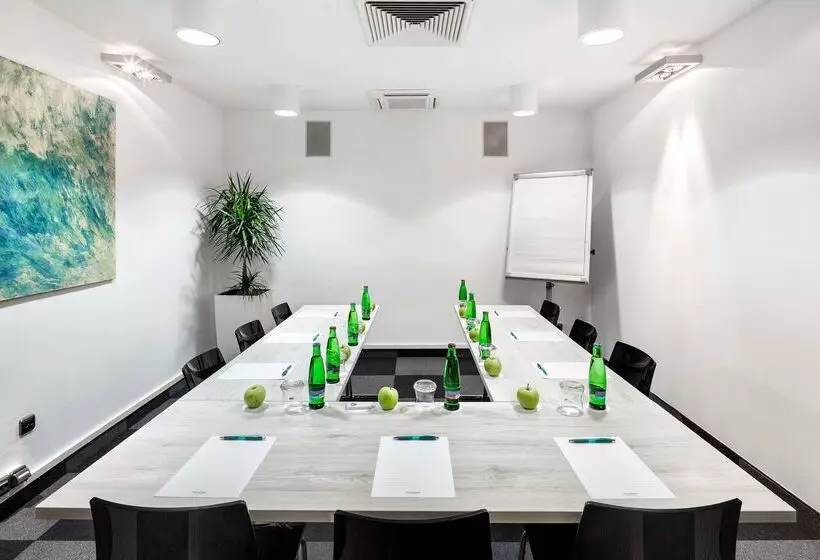 酒店 Occidental Praha