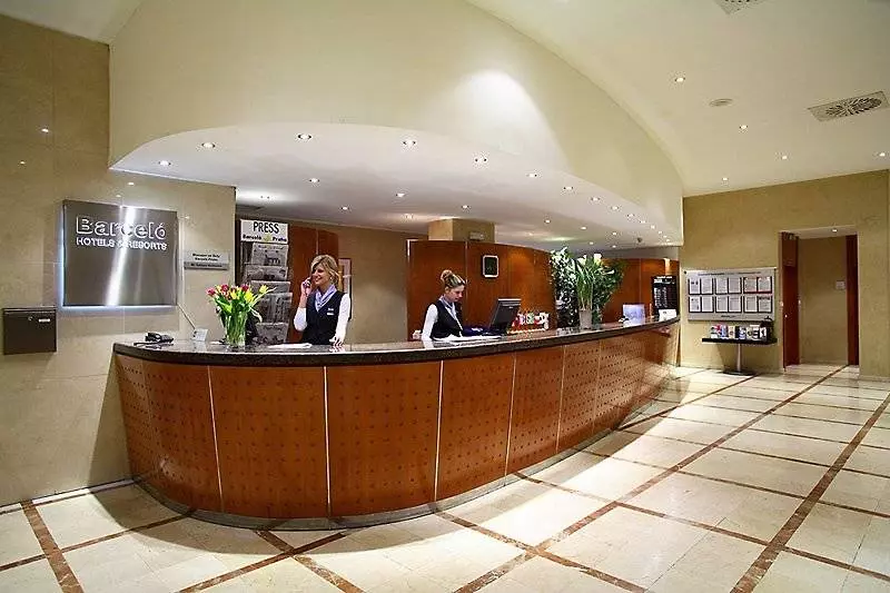 酒店 Occidental Praha