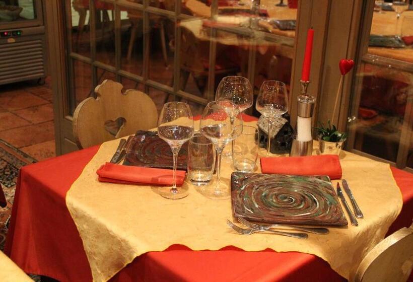 בית מלון כפרי Restaurant Les Pins Logis