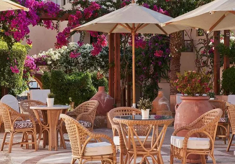 هتل Sultan Bey Resort