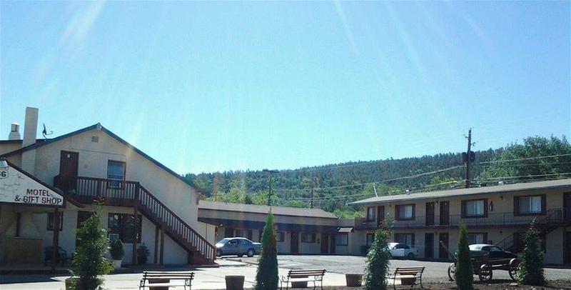 The Canyon Motel & Rv Park