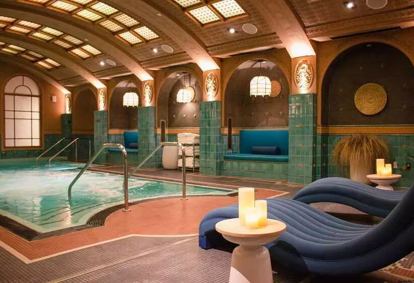 Virgin Hotels Las Vegas By Suiteness