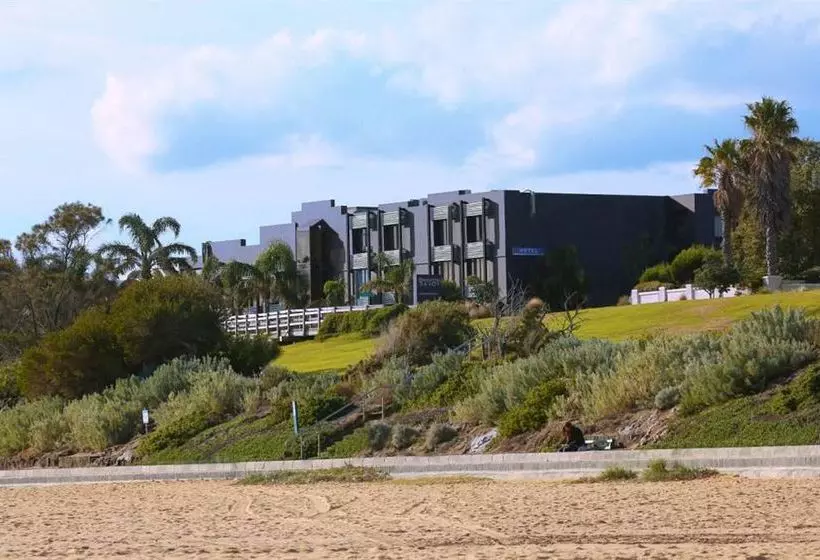 汽车旅馆  Brighton Savoy