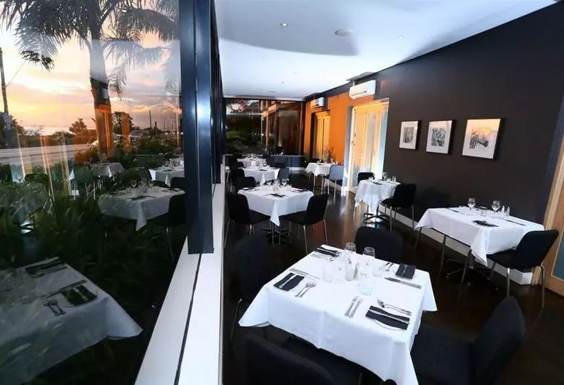 汽车旅馆  Brighton Savoy