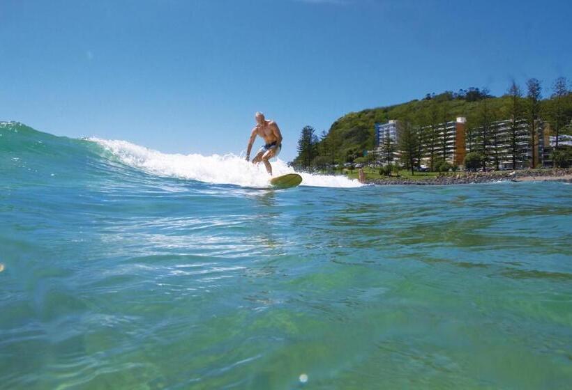 בית מלון כפרי Burleigh Beach Tower