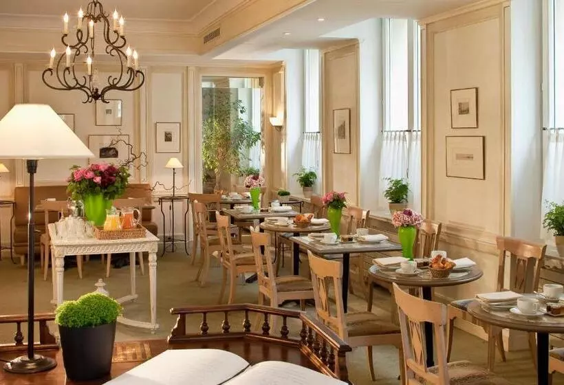 Hotel Hôtel De L Arcade