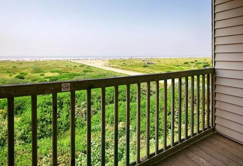 فندق Lighthouse Suites Inn