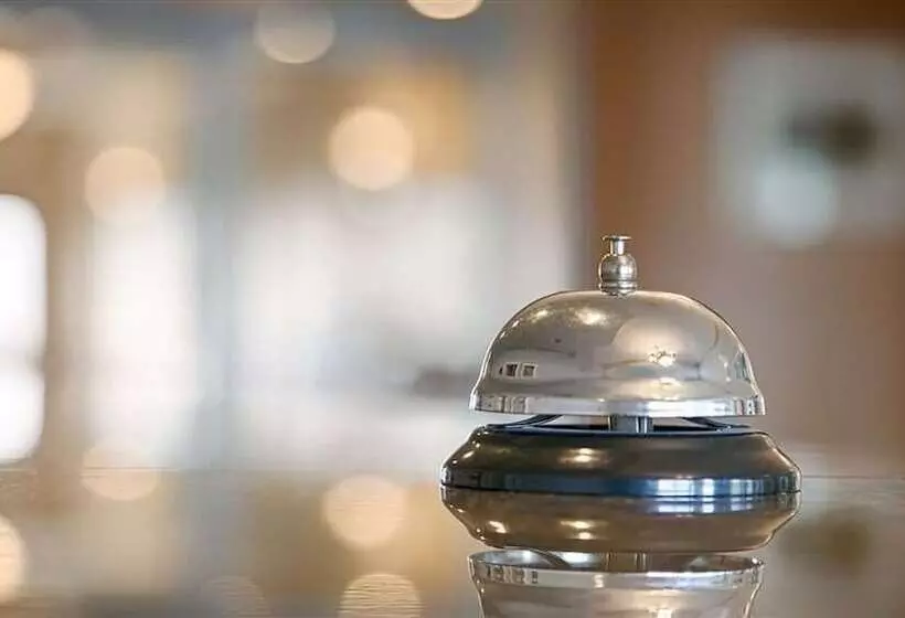 فندق Lighthouse Suites Inn