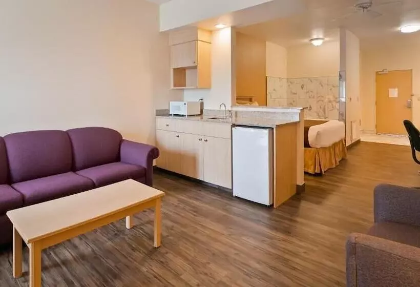 فندق Lighthouse Suites Inn