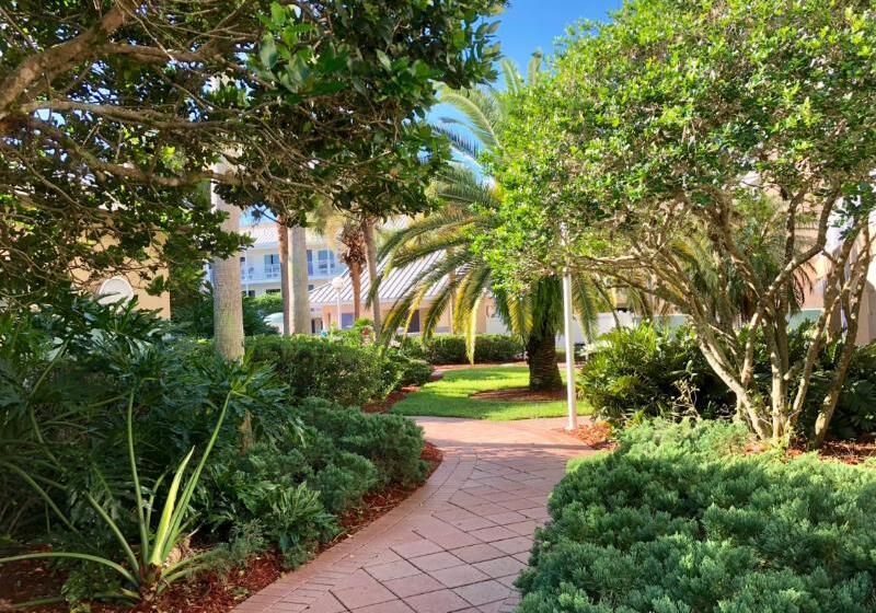 هتل Maingate Garden Inn