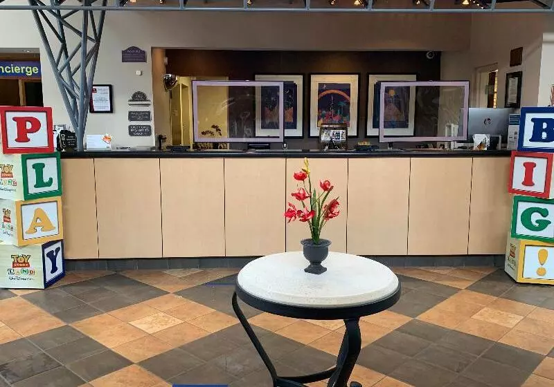 호텔 Maingate Garden Inn