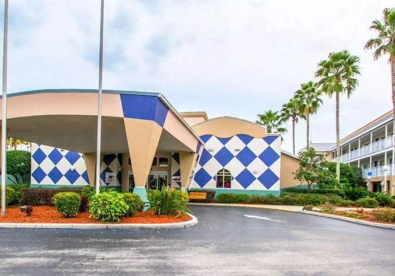 호텔 Maingate Garden Inn