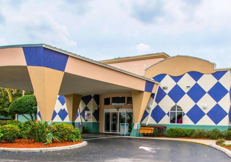 هتل Maingate Garden Inn