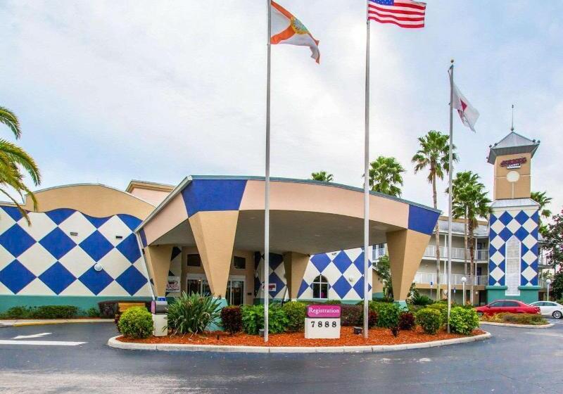 هتل Maingate Garden Inn