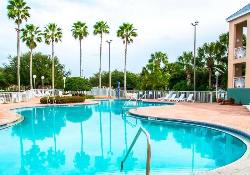 هتل Maingate Garden Inn