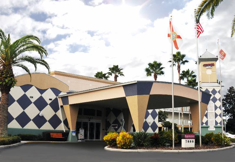 هتل Maingate Garden Inn