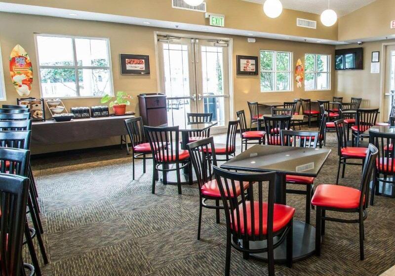 هتل Maingate Garden Inn