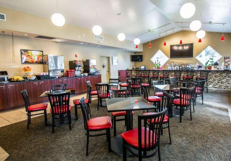 هتل Maingate Garden Inn