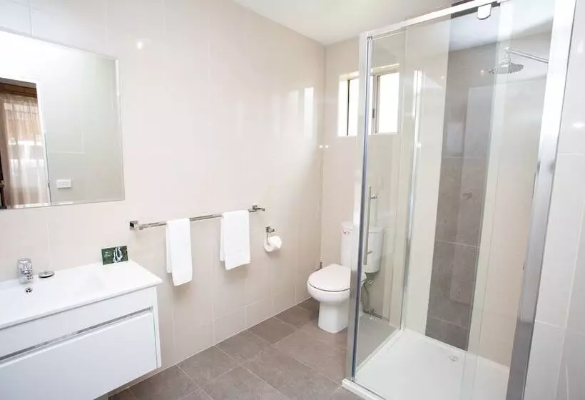 モーテル Blue Whale Motor Inn & Apartments