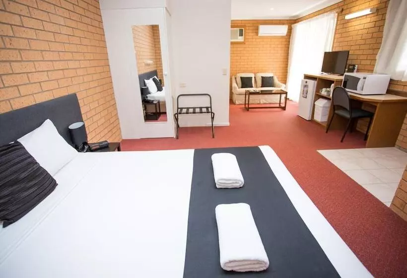 モーテル Blue Whale Motor Inn & Apartments