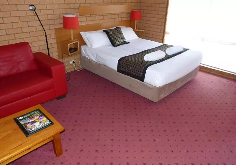 モーテル Blue Whale Motor Inn & Apartments