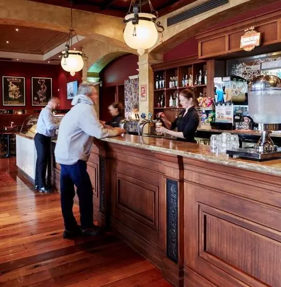 מוטל The Terrace At The Settlement