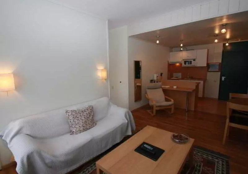 New Continental Business Flats