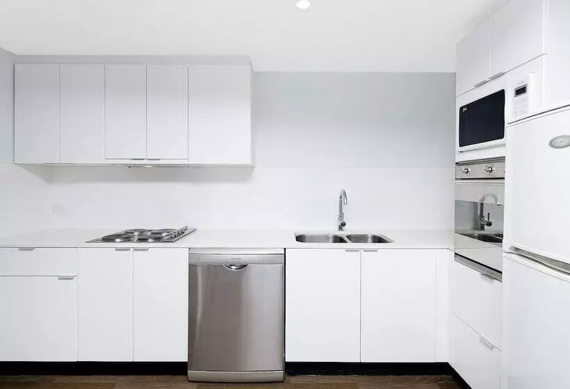 Astra Apartments   The Griffin