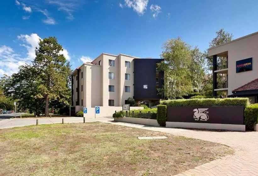 Astra Apartments   The Griffin