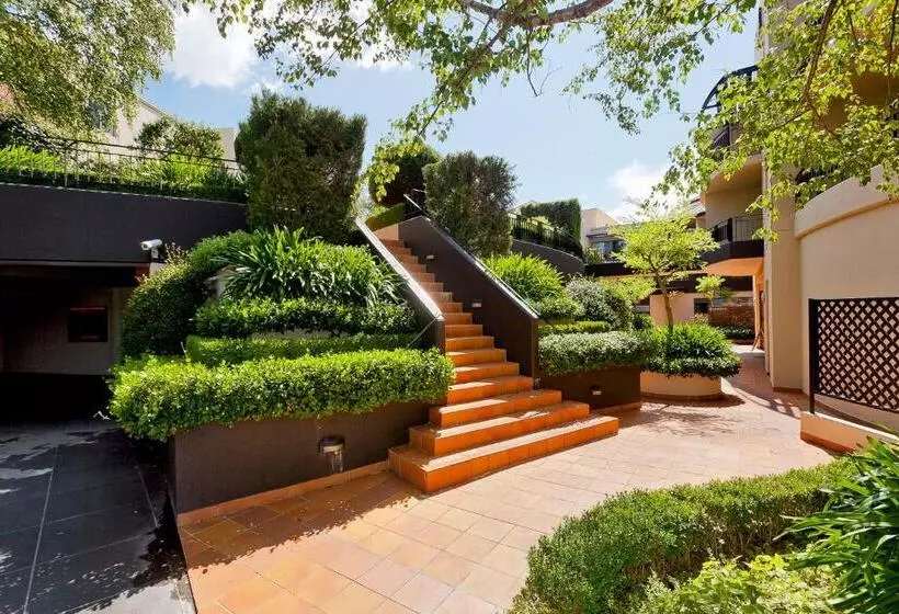 Astra Apartments   The Griffin