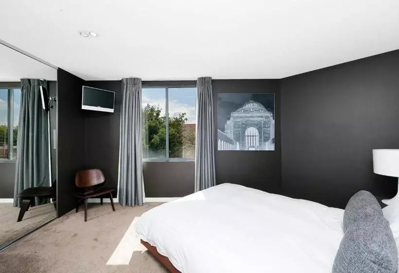 Astra Apartments   The Griffin